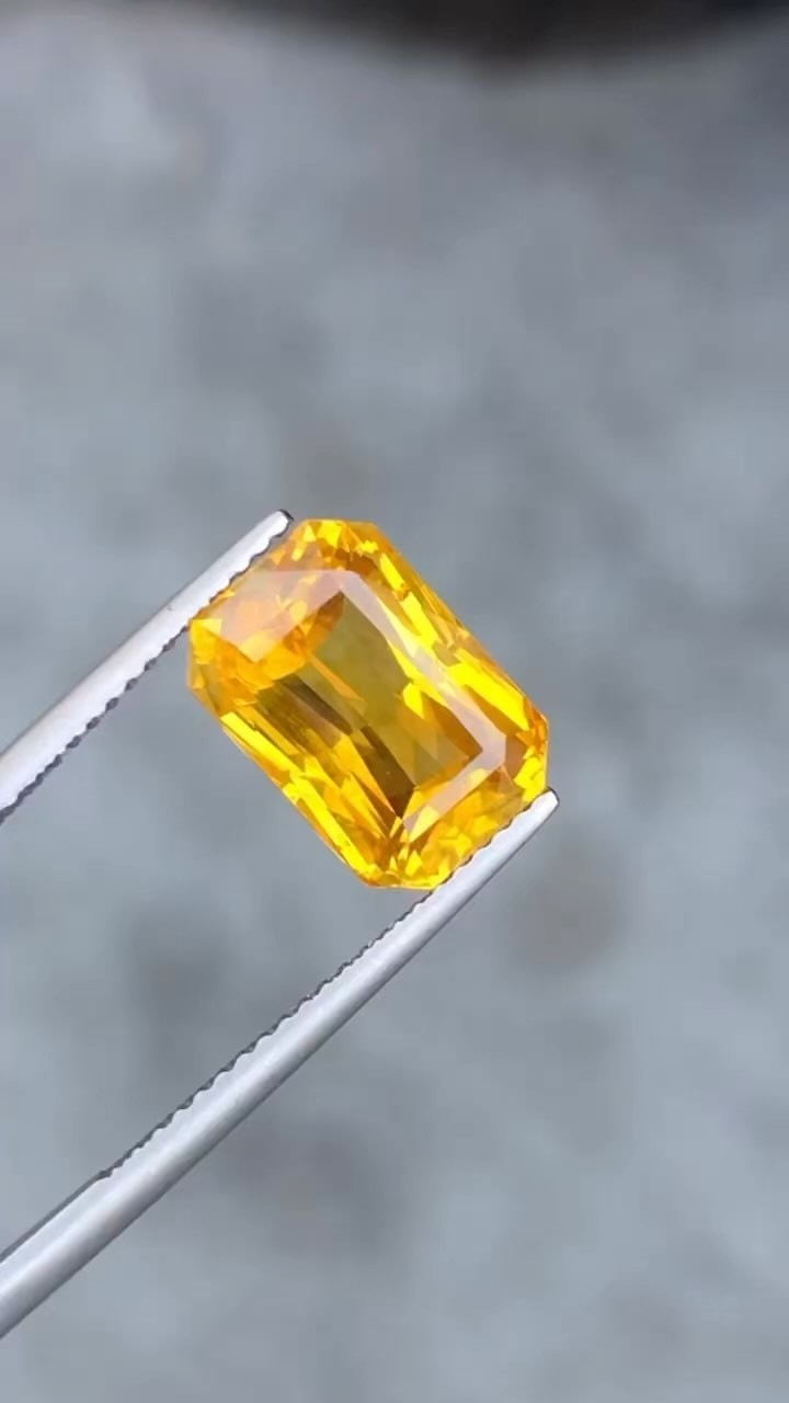 Sapphire (Yellow)